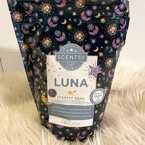 Luna Scentsy Soak